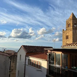 Nel Cortile Cefalu